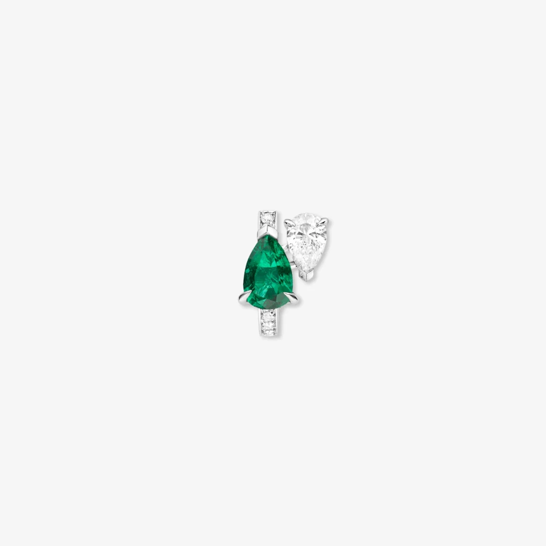 Serti sur Vide earring set with 1 diamond and 1 emerald - Image 2