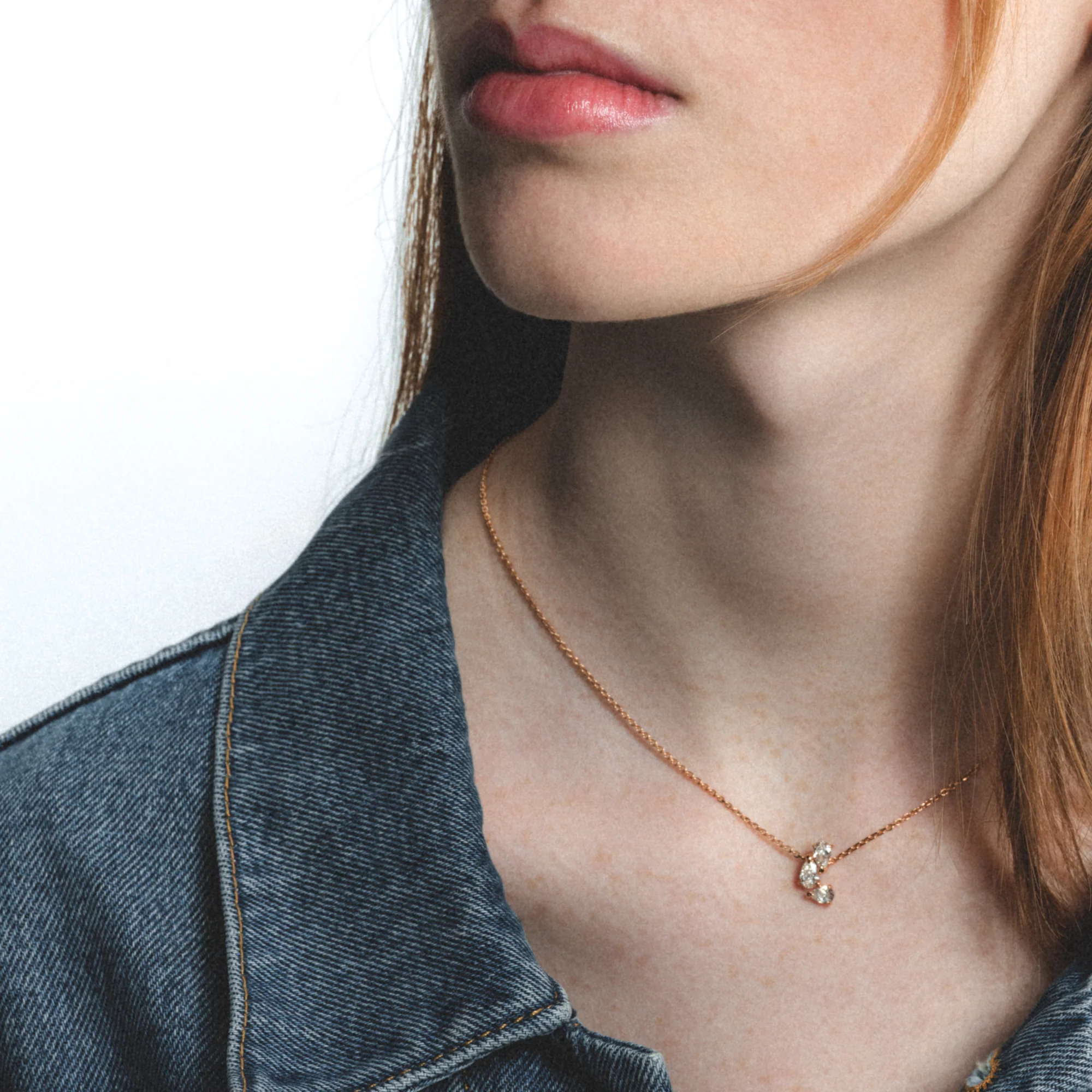 Serti sur Vide pendant set with 3 diamonds - Image 2